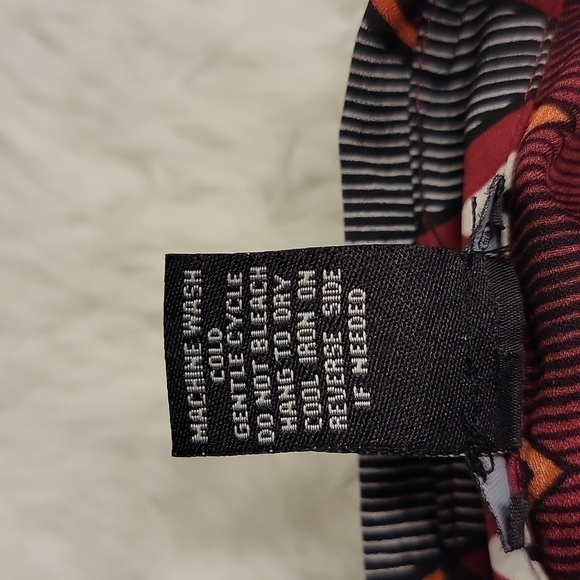 RUE 21 chevron print long sleeve button up blouse size small - Picture 7 of 12